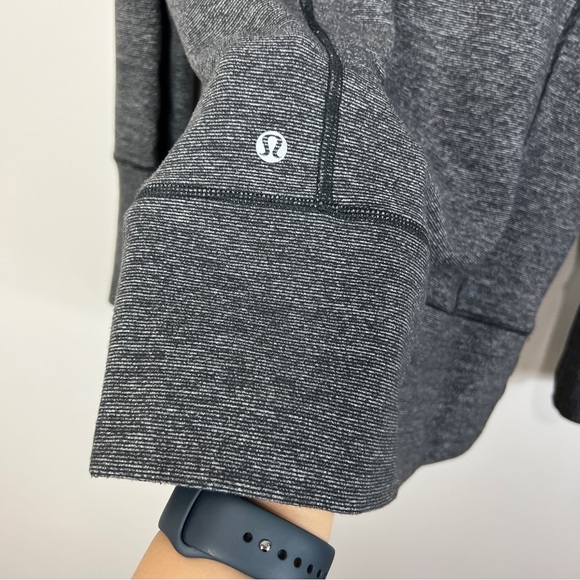 Lululemon In Stride Jacket Black / Wee Stripe Black Heathered Black women 8 - Picture 14 of 15